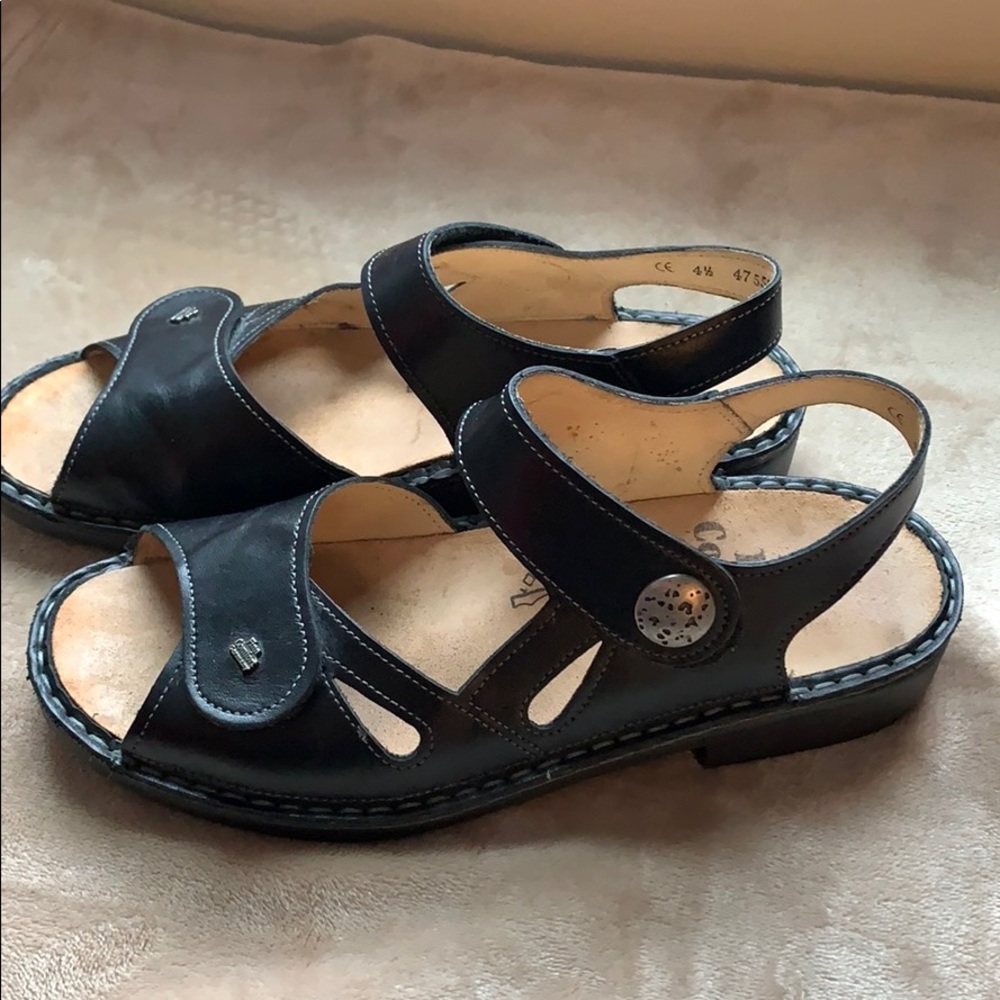Finn Comfort black leather sandals
